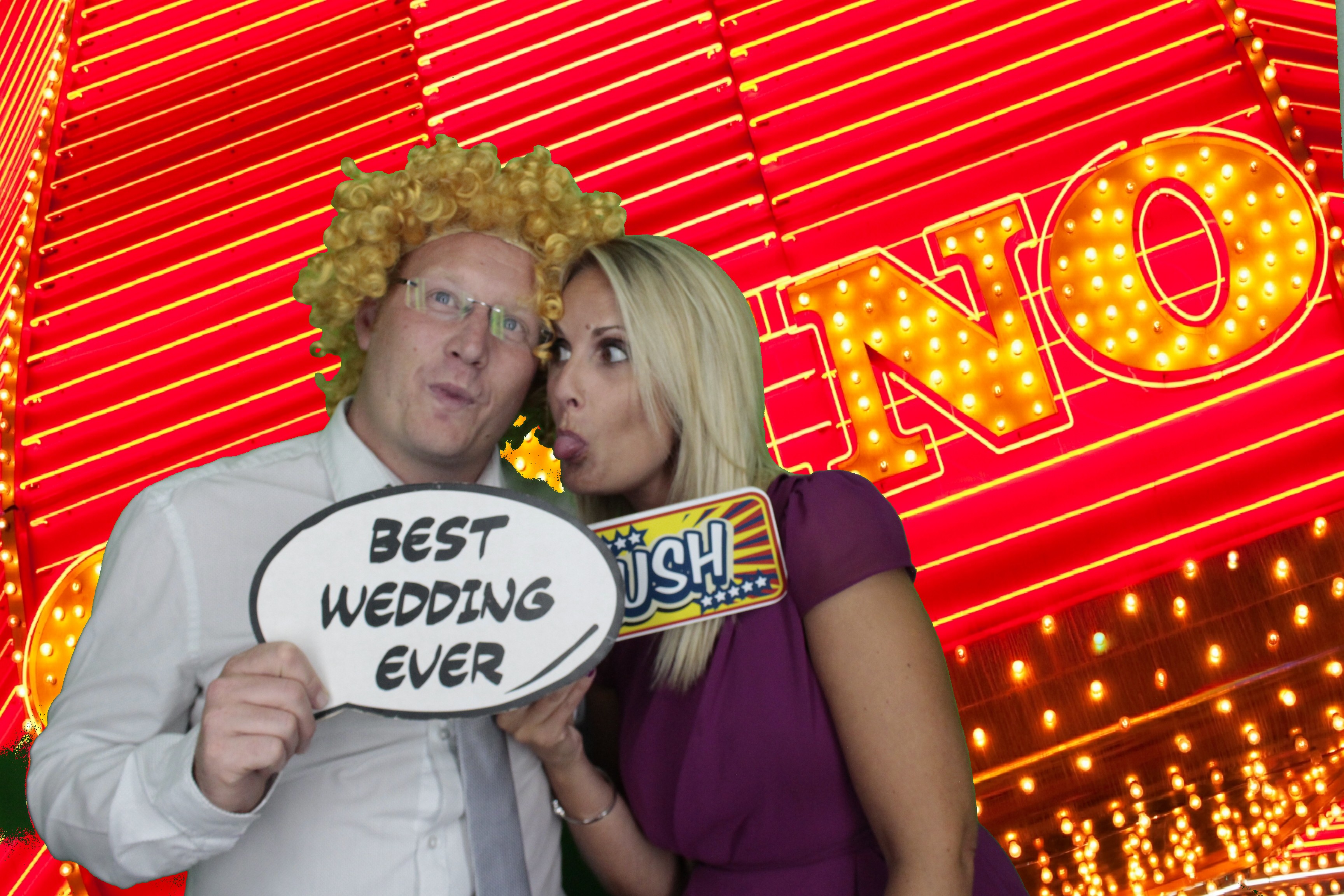Mr & Mrs Bowles | View more photos from the event at gallery.myphotoboothexperience.co.uk/u/MyPhotoBoothExperienceLtd/Mr-Mrs-Bowles
